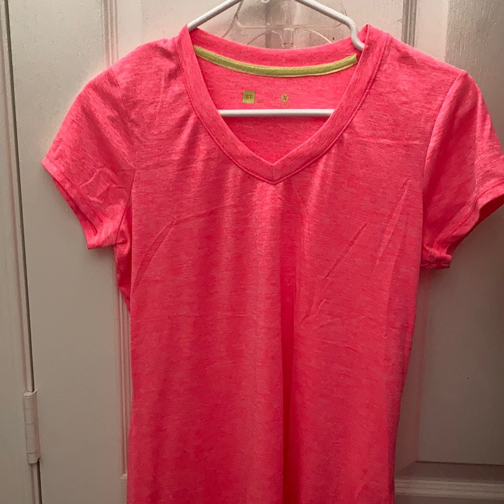 FINAL MARKDOWN Xersion short sleeved tee small